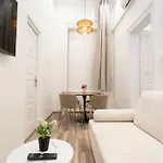 Апартаменты Cozy Center E40 *